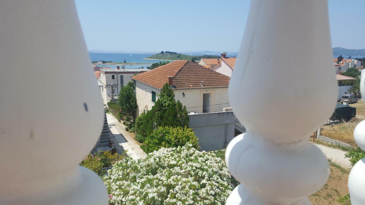 Oleander Apartment In Pakoštane Esterno foto